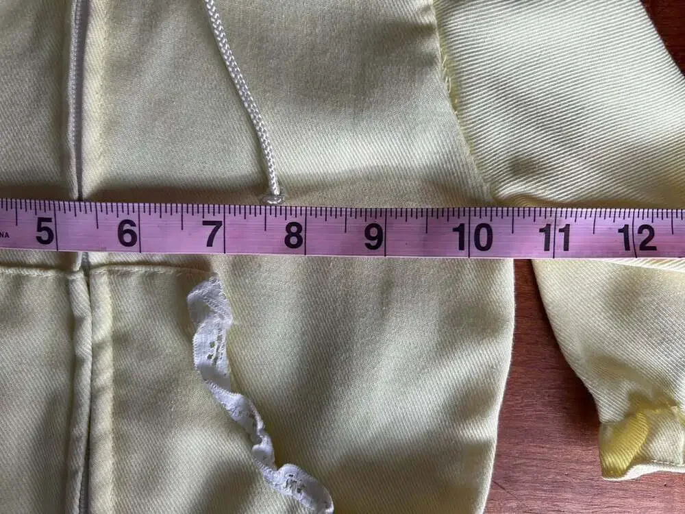 RN 27046 yellow hooded